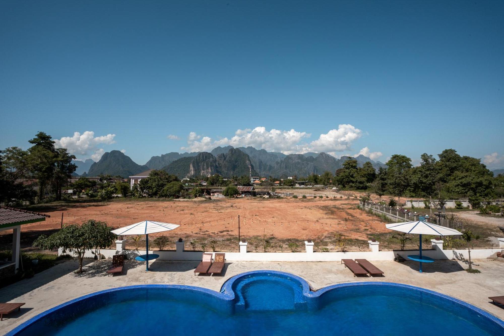 Vang Vieng Garden Resort מראה חיצוני תמונה